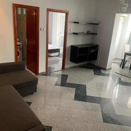 Nice 1 Bdrm Apartment In Center Bucarest Exterior foto