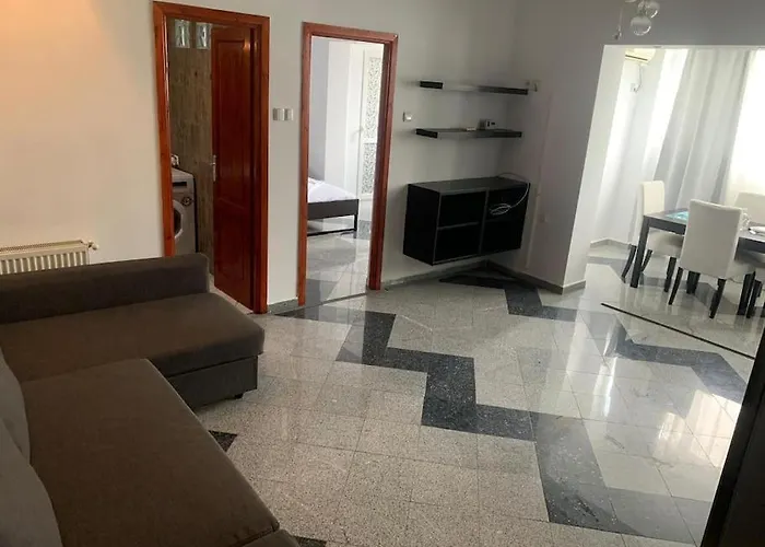 Nice 1 Bdrm Apartment In Center